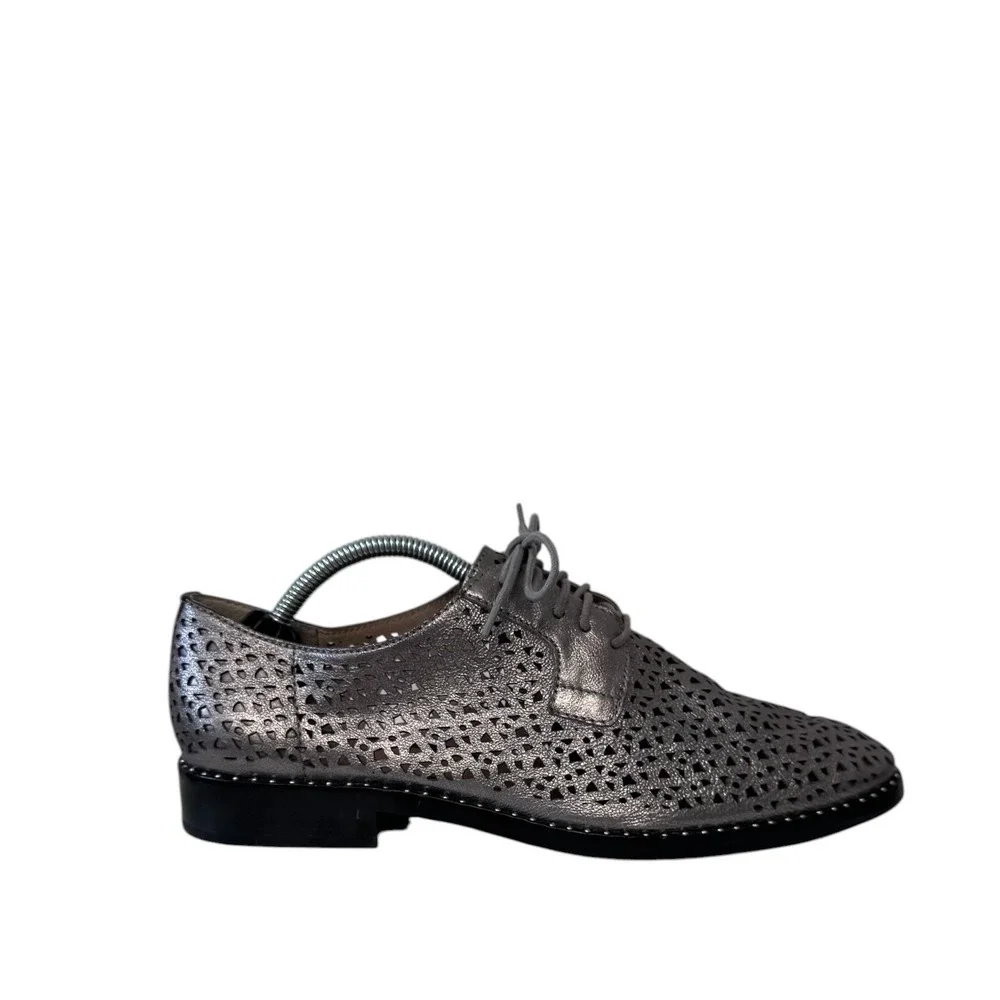 Vince Camuto Metallic Pewter Perforated Leather Studded Oxfords Shoes Womens
